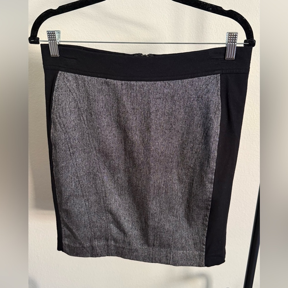 Bebe Elegant Black and Gray Women's Skirt